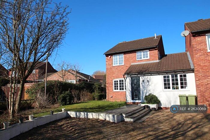 4 Bedroom Detached House To Rent In Clay Hill, Two Mile Ash, Milton Keynes, MK8