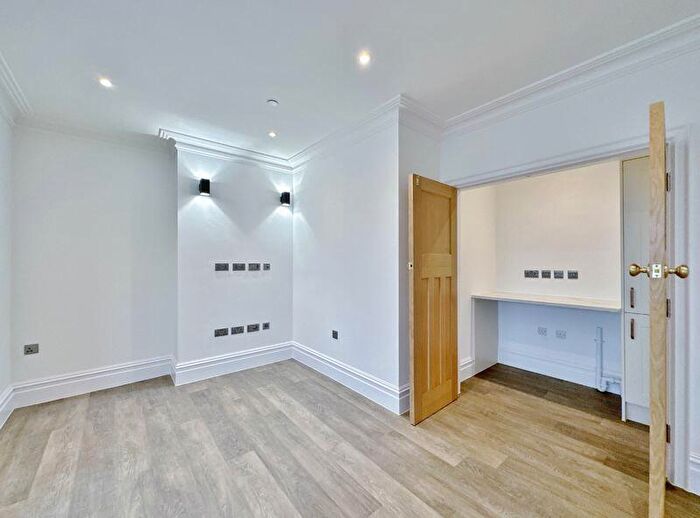 2 Bedroom Flat For Sale In Hilstone Grange, Stanley Road, Hoylake, Wirral, CH47