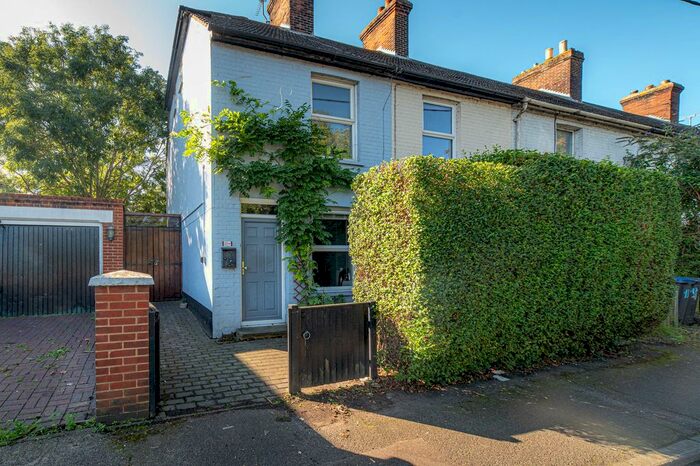 2 Bedroom Cottage To Rent In Island Road, Sturry, CT2