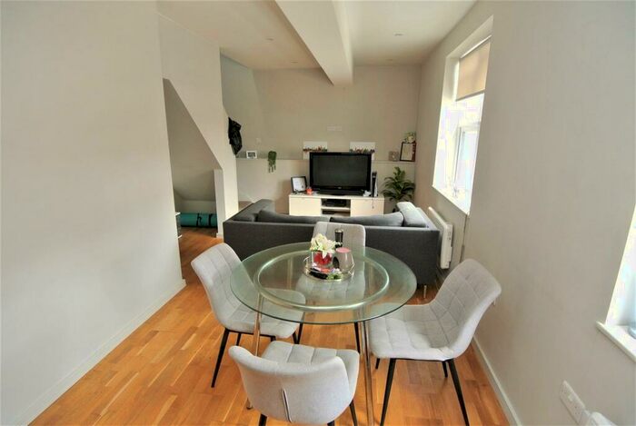 1 Bedroom Duplex To Rent In Cobham, KT11