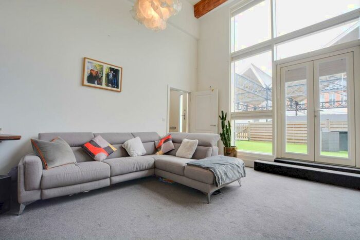 3 Bedroom Apartment For Sale In Wheatsheaf Court, Knighton Fields, Leicester, LE2