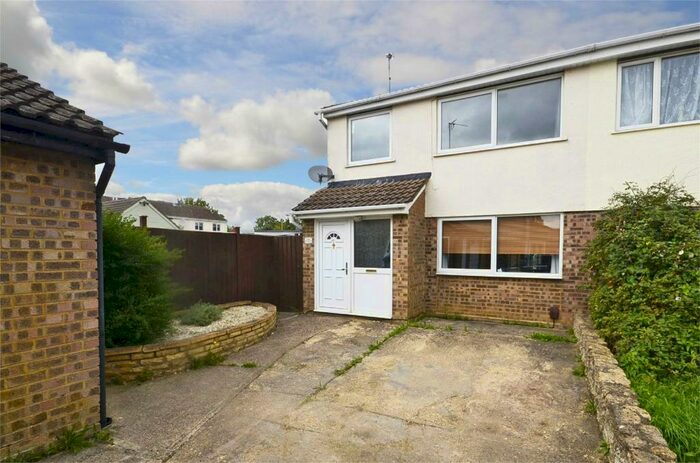3 Bedroom Semi-Detached House To Rent In Orwell Close, Raunds, Wellingborough, Northamptonshire, NN9