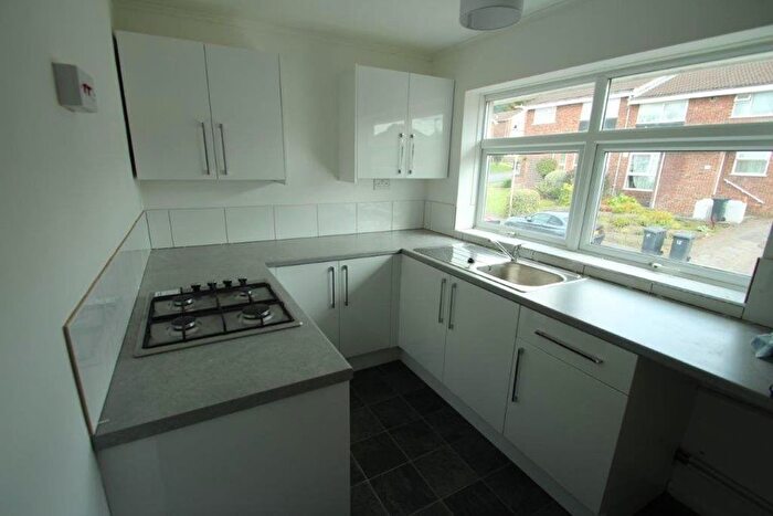 2 Bedroom Flat To Rent In Okehampton Avenue, Leicester, LE5