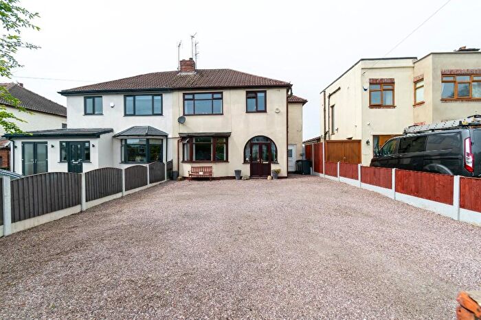 3 Bedroom Semi-Detached House For Sale In Liverpool Road, Aughton, L39