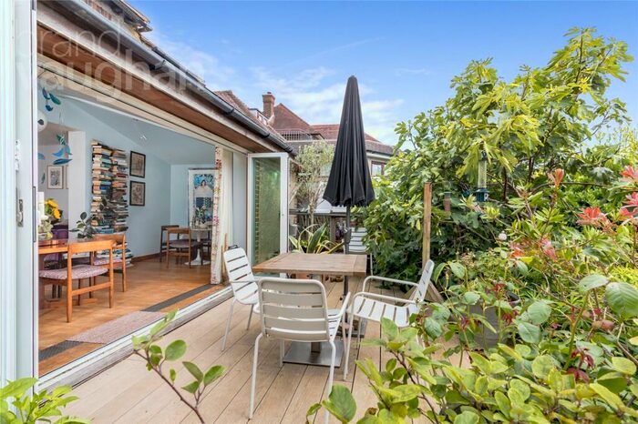 4 Bedroom Detached House For Sale In Surrenden Road, Brighton, East Sussex, BN1