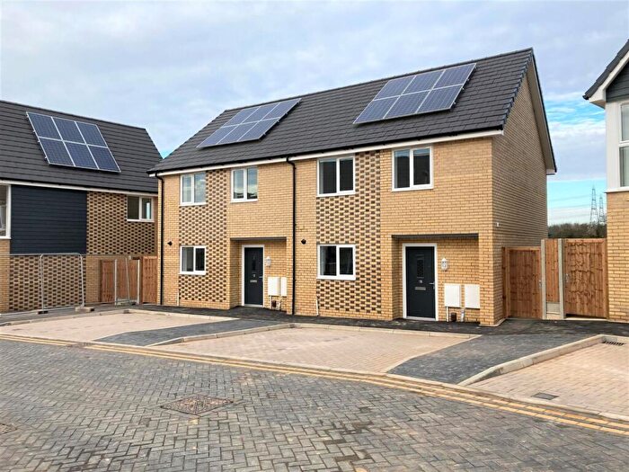 2 Bedroom Semi Detached House To Rent In Bakers Crescent, Ipswich, IP1