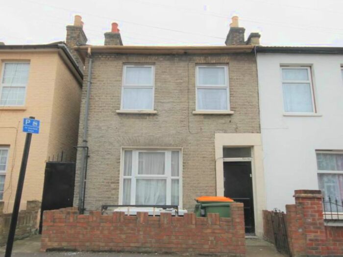 1 Bedroom Studio To Rent In Essex Street, London, E7