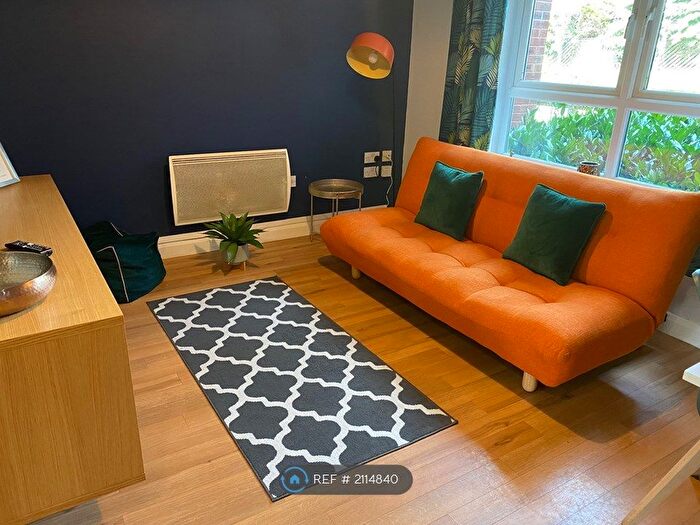 2 Bedroom Flat To Rent In Thornton Court, Coventry, CV4