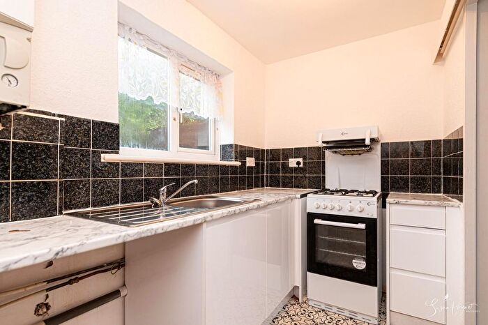 2 Bedroom End Of Terrace House For Sale In Jeals Lane, Sandown, PO36