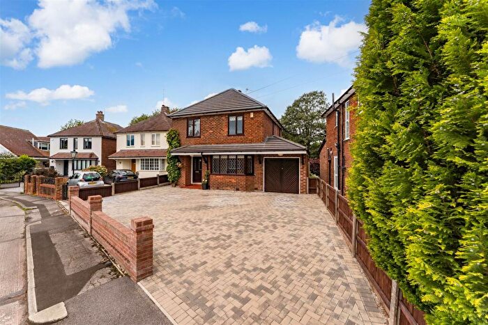 3 Bedroom Detached House For Sale In The Circuit, Alderley Edge, SK9