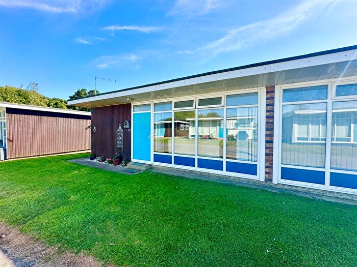 2 Bedroom Chalet For Sale In Broadside Chalet Park, Stalham, NR12