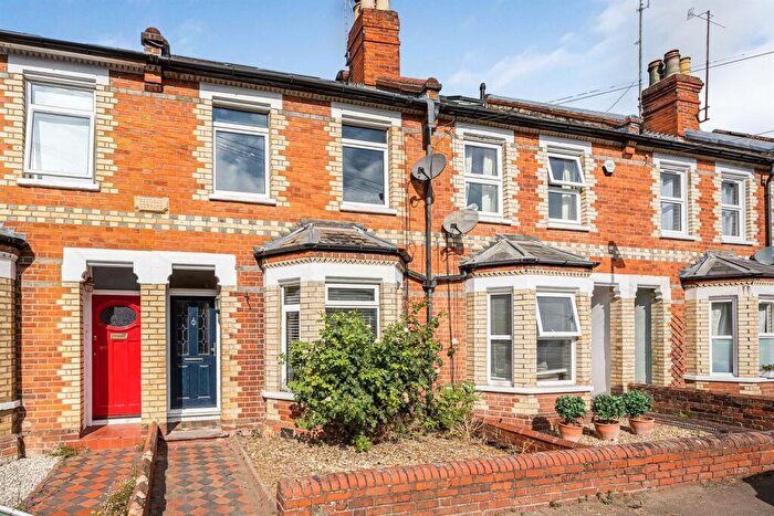 3 Bedroom Terraced House For Sale In Hemdean Road, Caversham, Reading, RG4
