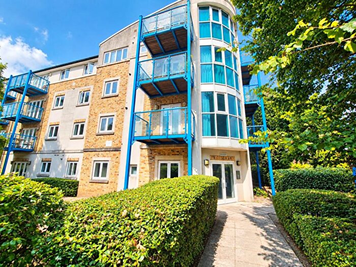 2 Bedroom Apartment For Sale In Hulse Road, Southampton, SO15
