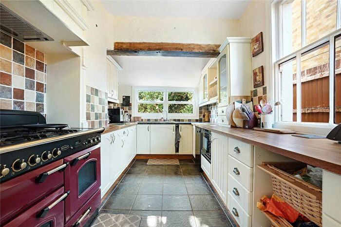 4 Bedroom Detached House For Sale In Goddington Road, Rochester, Kent, ME2