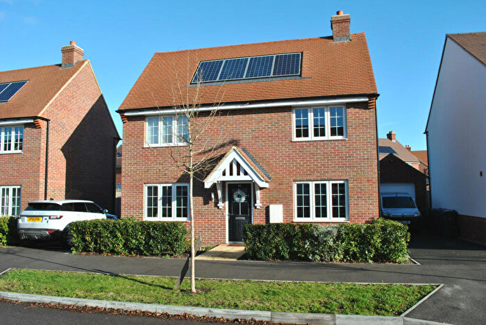 3 Bedroom Detached House To Rent In Ashfield Drive, Letchworth Garden City, SG6