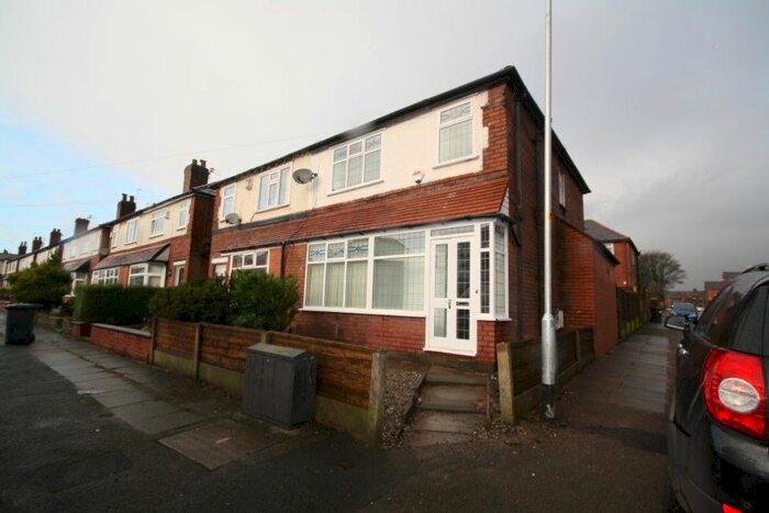 3 Bedroom Semi-Detached House To Rent In Ainslie Road, Bolton, BL1