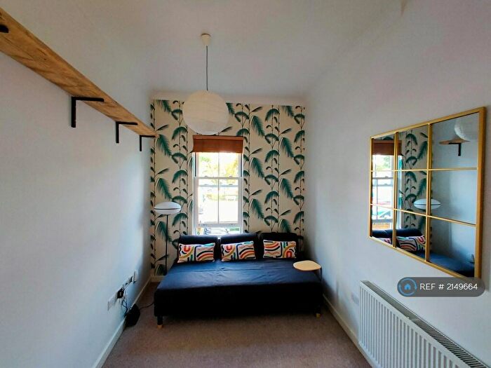 1 Bedroom Flat To Rent In Albion Way, London, SE13