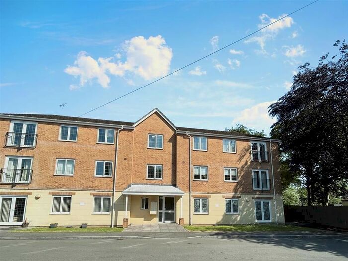 2 Bedroom Flat To Rent In Maxwell Road, Rumney, Cardiff, CF3