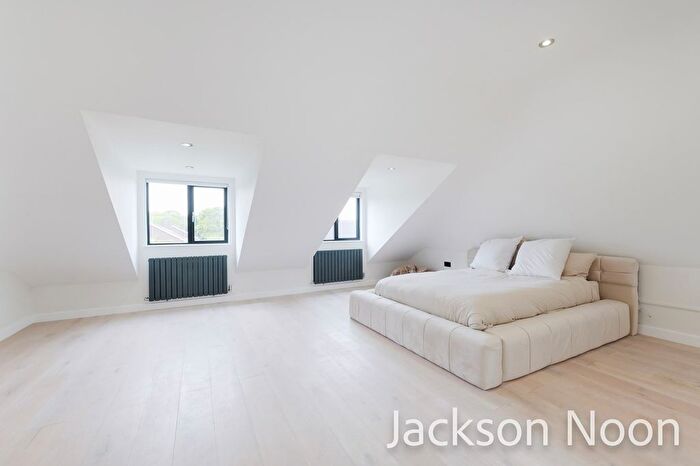 4 Bedroom Detached House For Sale In Chessington Road, Ewell, KT19
