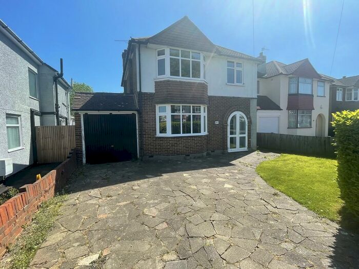 3 Bedroom Detached House To Rent In Tollers Lane, Old Coulsdon, CR5