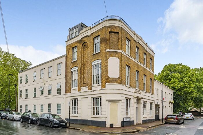 2 Bedroom Flat To Rent In Old Woolwich Road, London, SE10