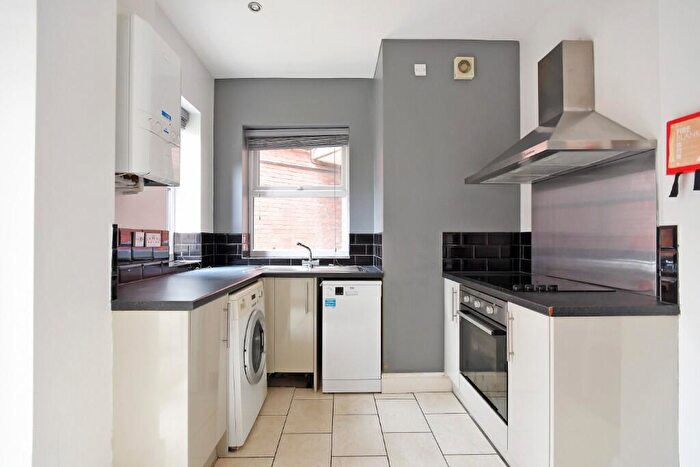 3 Bedroom Terraced House To Rent In Onslow Road, Sheffield, S11
