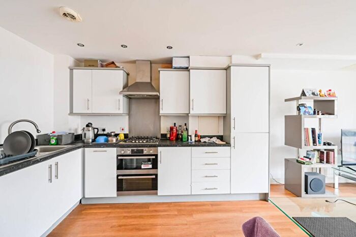 1 Bedroom Flat For Sale In Storehouse Mews, , Canary Wharf, London, E14