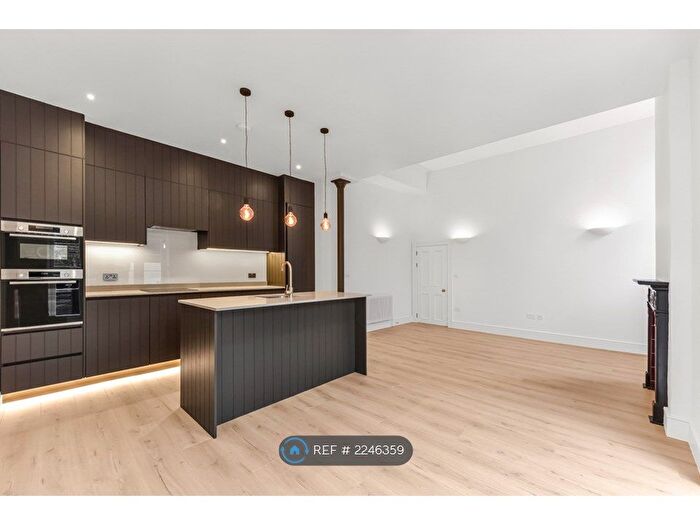 3 Bedroom Maisonette To Rent In North Road, London, N7