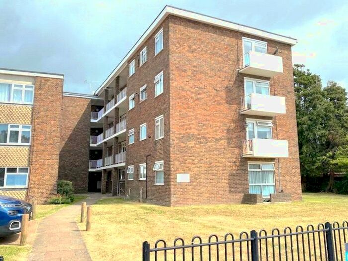 2 Bedroom Flat To Rent In Broadwater Street East, Worthing, West Sussex, BN14