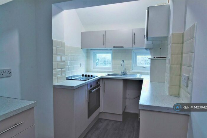 1 Bedroom Flat To Rent In Priory Gate Road, Dover, CT17