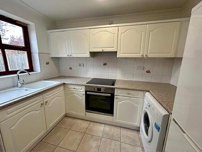 2 Bedroom House To Rent In Paget Mews, Walmley, B76