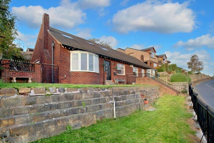 4 Bedroom Semi-Detached Bungalow For Sale In Whitley Road, Dewsbury, WF12