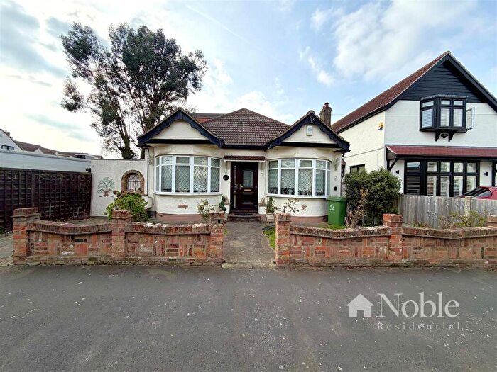 2 Bedroom Detached Bungalow For Sale In Candover Road, Hornchurch, RM12