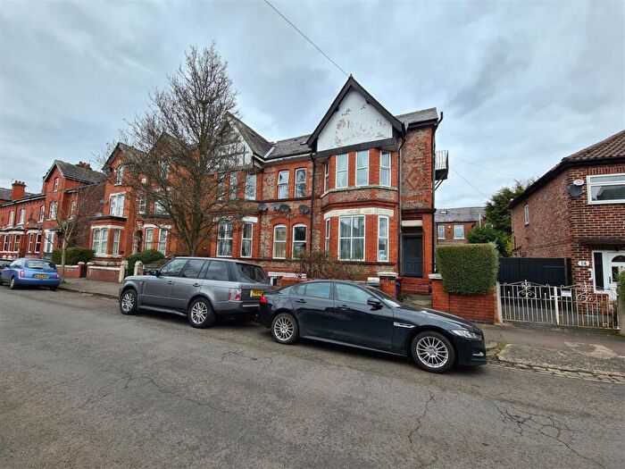 2 Bedroom Flat To Rent In Grosvenor Road, Whalley Range, Manchester, M16