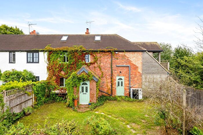 4 Bedroom Semi-Detached House For Sale In New Hall Lane, Small Dole, BN5