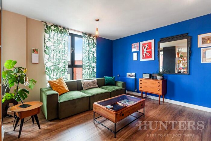 2 Bedroom Flat To Rent In Isobel Place, London, N15