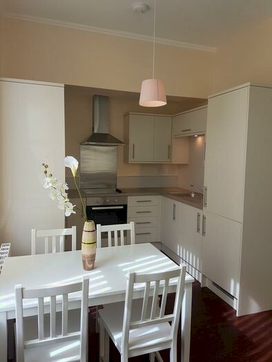 2 Bedroom House To Rent In Regent Park Avenue, LS6