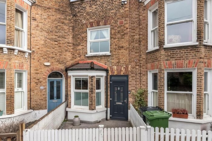 2 Bedroom Property For Sale In Rommany Road, West Norwood, London, SE27