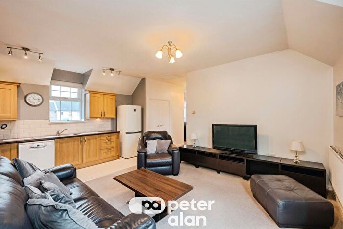 2 Bedroom Character Property For Sale In Llwyn Helyg, Neath, SA10