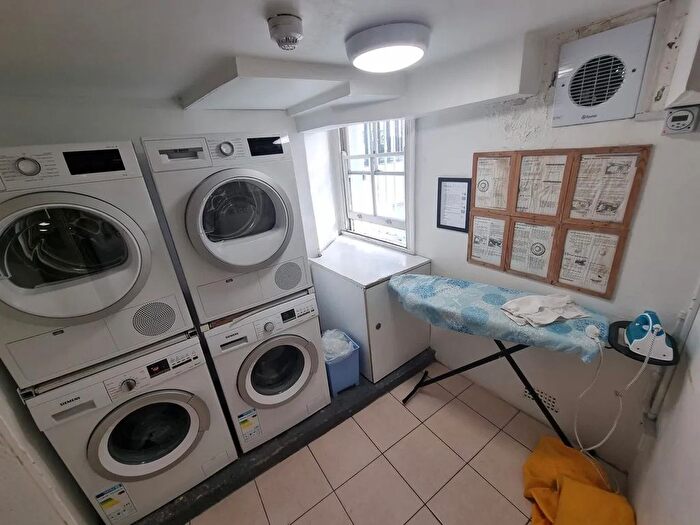 Studio To Rent In Cartwright Gardens, Bloomsbury, WC1H