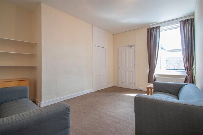 4 Bedroom Maisonette To Rent In Doncaster Road, Sandyford, Newcastle Upon Tyne, NE2