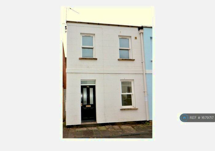 2 Bedroom End Of Terrace House To Rent In Victoria Retreat, Cheltenham, GL50