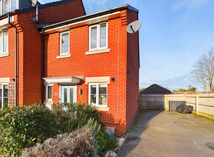 2 Bedroom Semi-Detached House For Sale In Red Kite Road, Chinnor, OX39