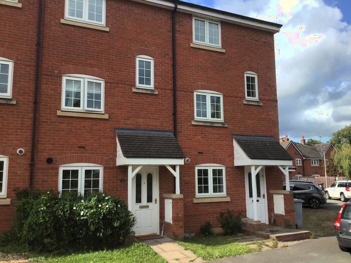 4 Bedroom Town House To Rent In Williamson Drive, Nantwich, CW5