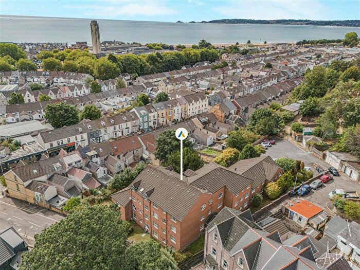 1 Bedroom Flat For Sale In Swansea, SA1