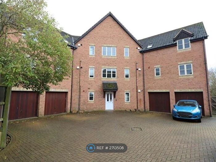 2 Bedroom Flat To Rent In Upminster Close, Monkston Park, Milton Keynes, MK10