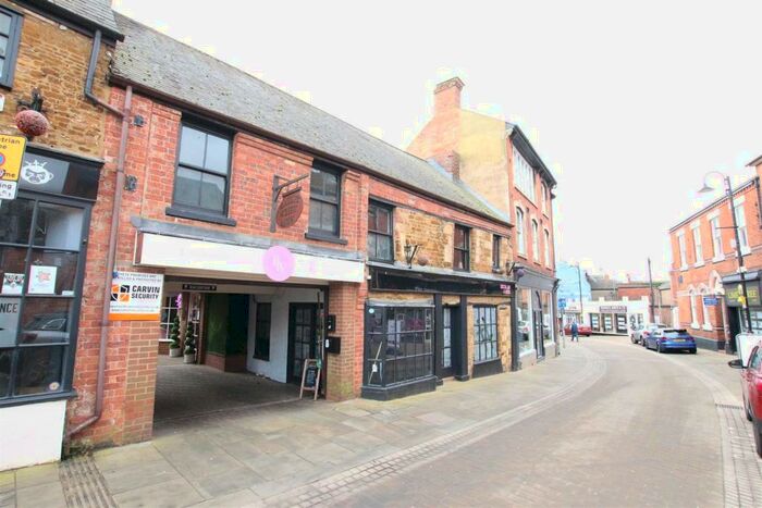 1 Bedroom Flat To Rent In - Market Street, Kettering, NN16