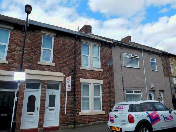 2 Bedroom Flat To Rent In Chestnut Street, Wallsend, NE28