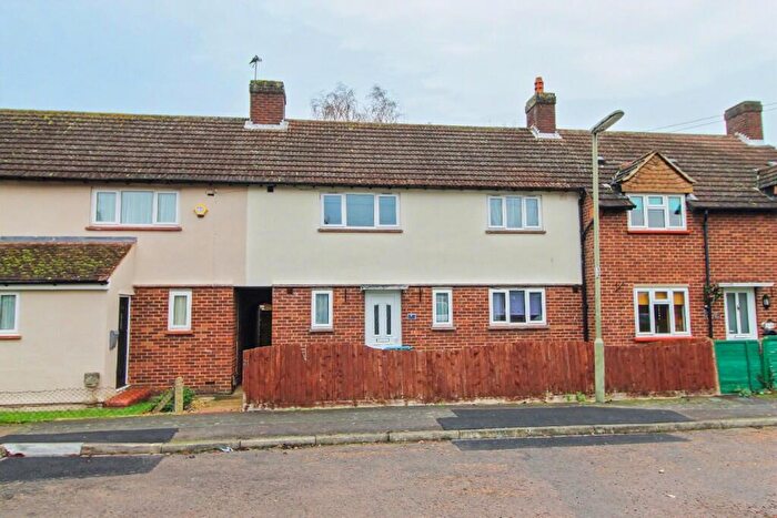 3 Bedroom Terraced House For Sale In Trenchard Close, Walton-On-Thames, Surrey, KT12