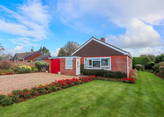 3 Bedroom Detached House For Sale In New Road, Bromham, SN15